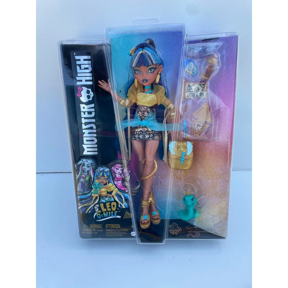 Monster High G3 Cleo De Nile Doll with Pet Hissette and Accessories HHK54
